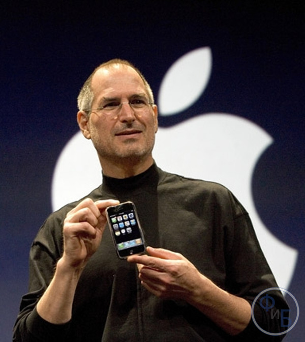Стивен Джобс на презентации первого смартфона Apple - iPhone
